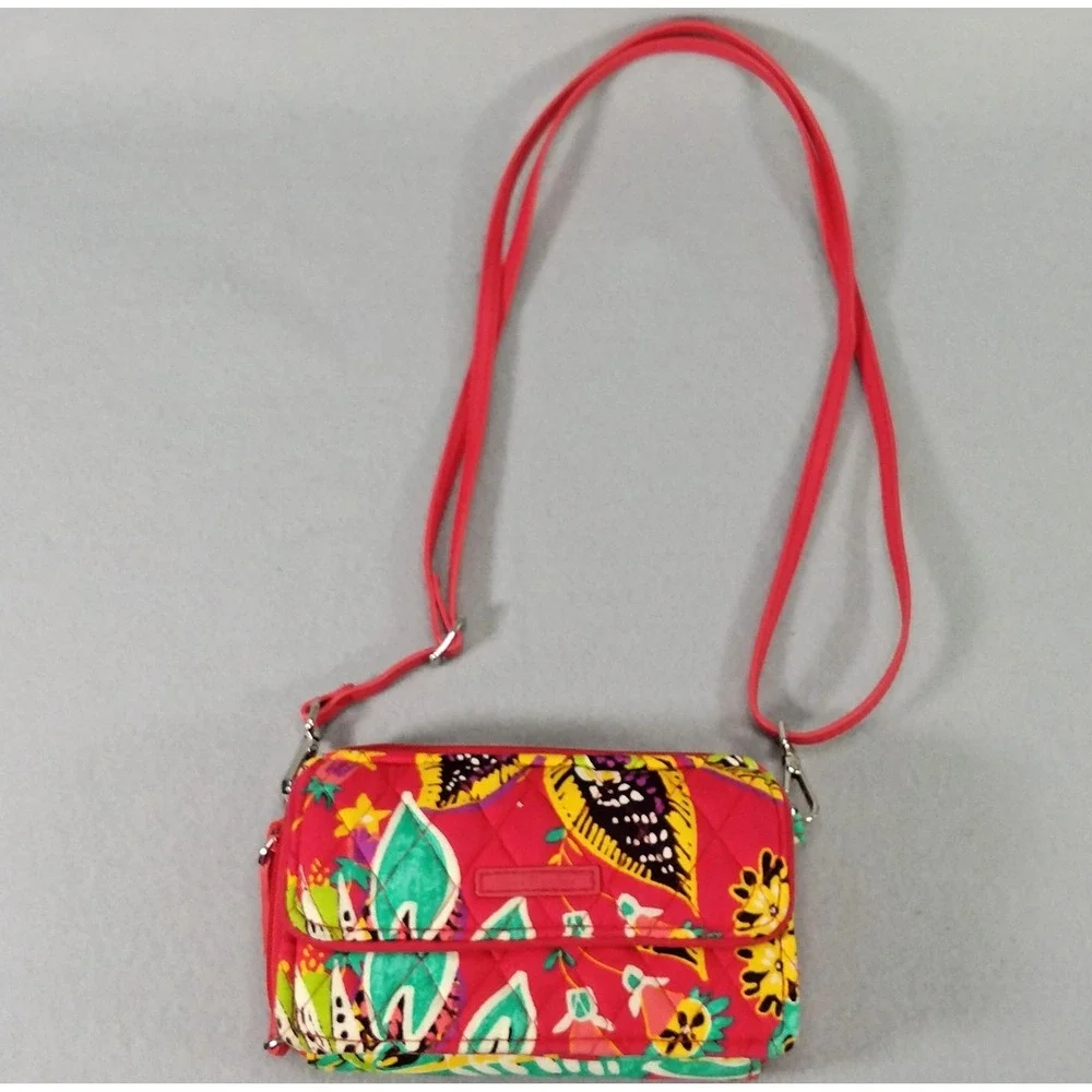 Vera Bradley RFID All In One Crossbody Organizer Card Wallet Red Rumba Retired